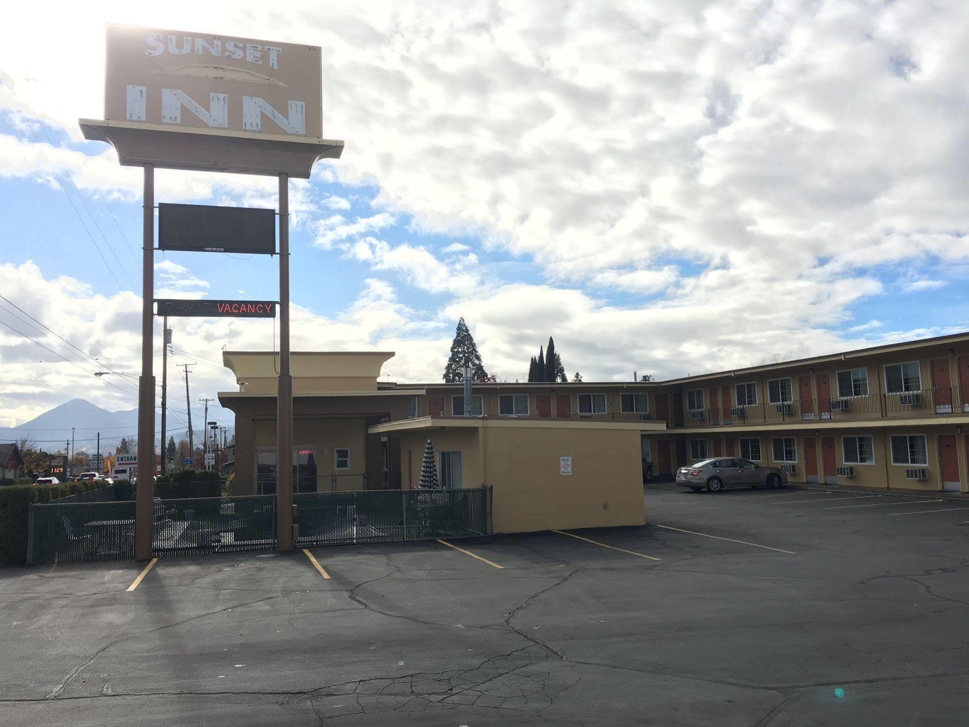 Sunset Inn Grants Pass Zewnętrze zdjęcie