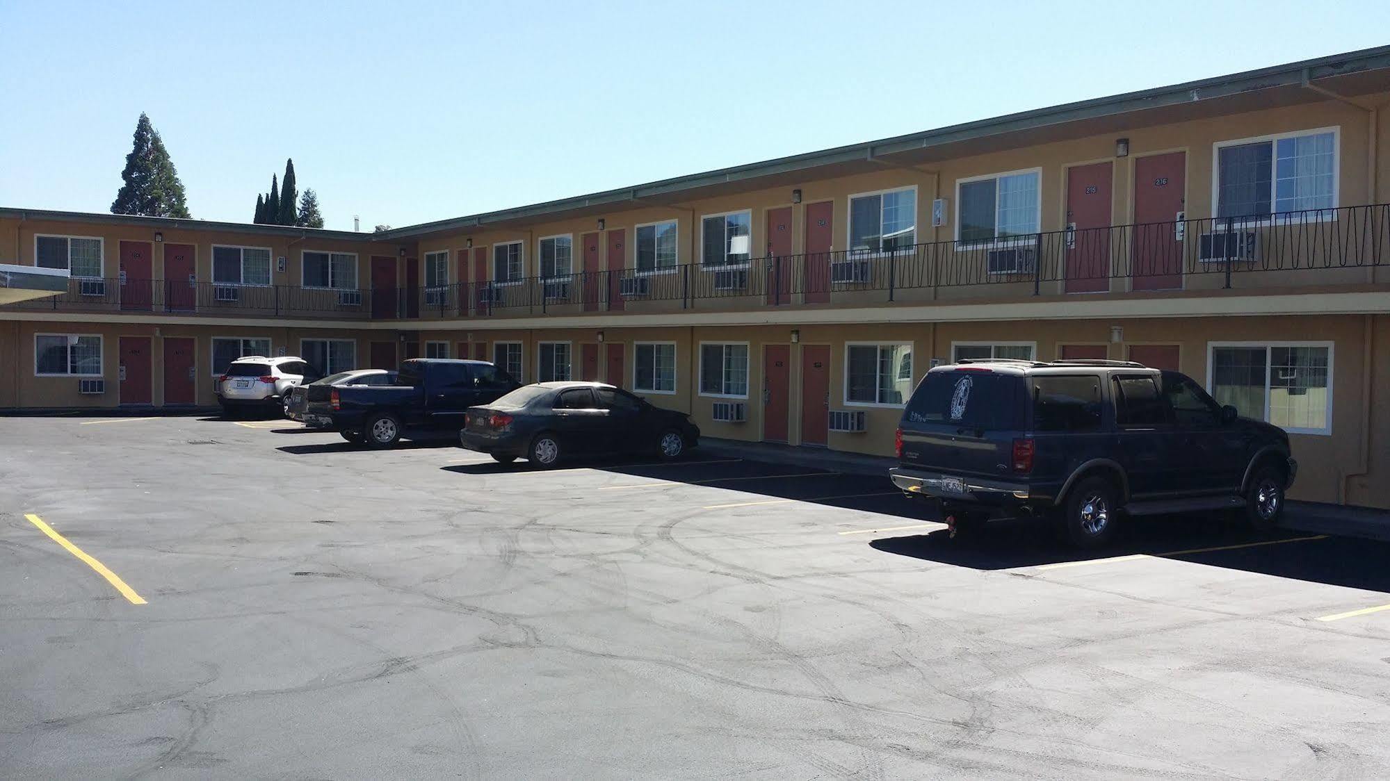 Sunset Inn Grants Pass Zewnętrze zdjęcie